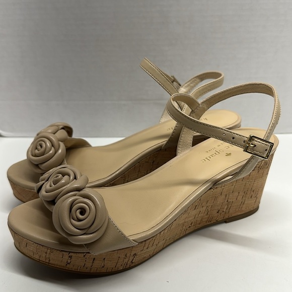 Kate Spade Jill Wedges Heels Shoes Open Toe Leather Floral Rosette Tan Nude 7 - Picture 10 of 11